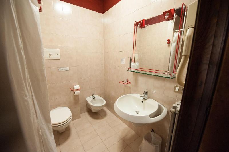 Kona Hotel Verona - Oda