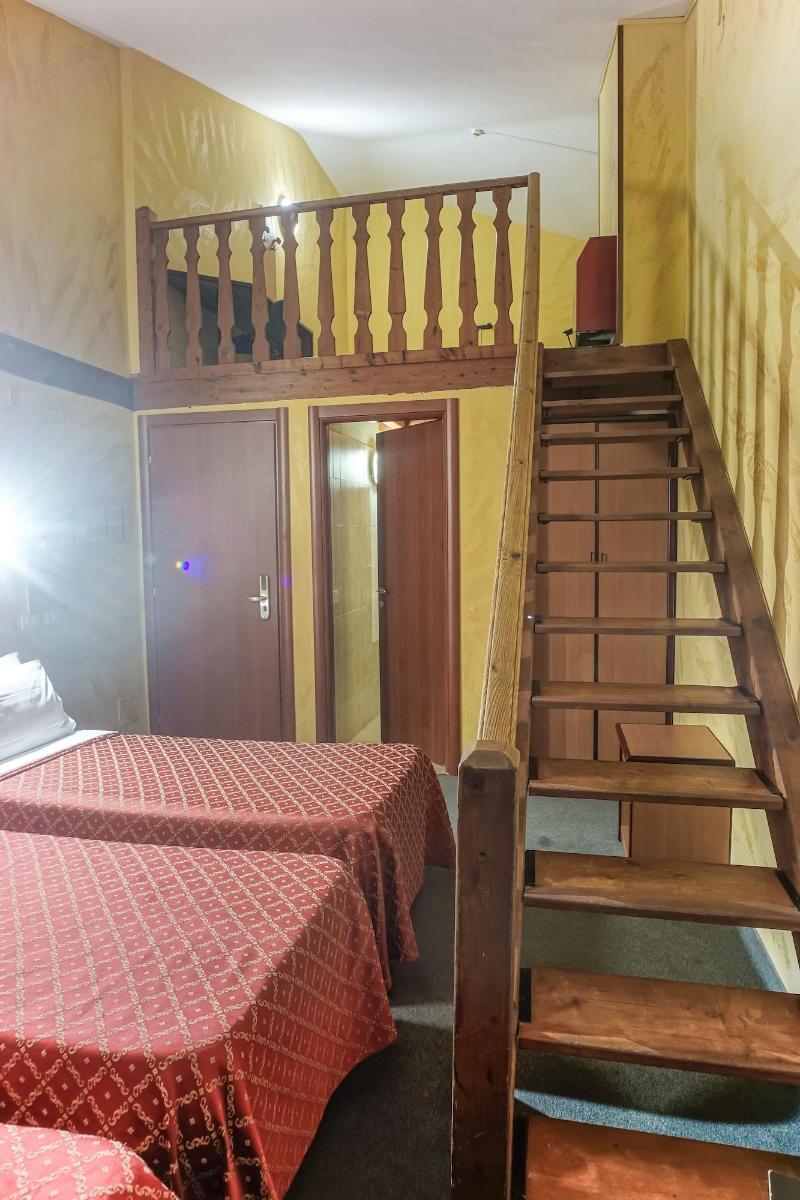 Kona Hotel Verona - Oda