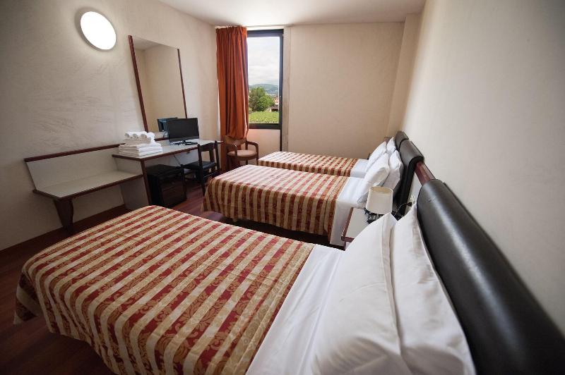 Kona Hotel Verona - Oda