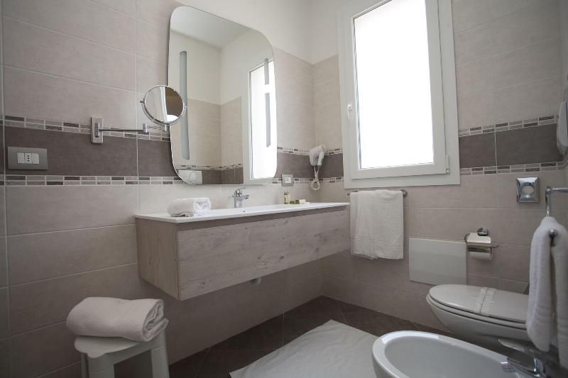 Hotel Bella Lazise - Oda