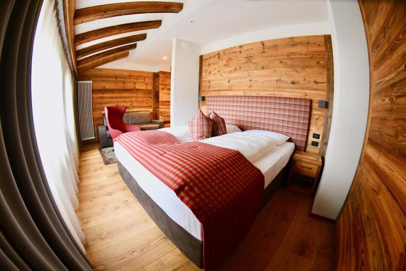 Hotel Alpenrose - Oda