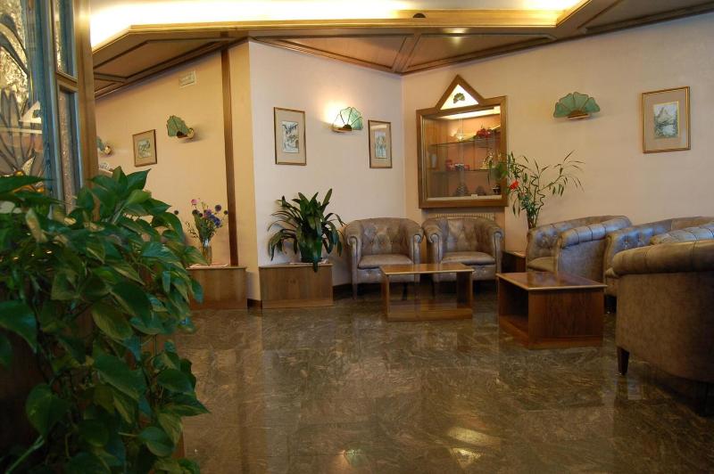 Hotel Quadrifoglio - Lobi