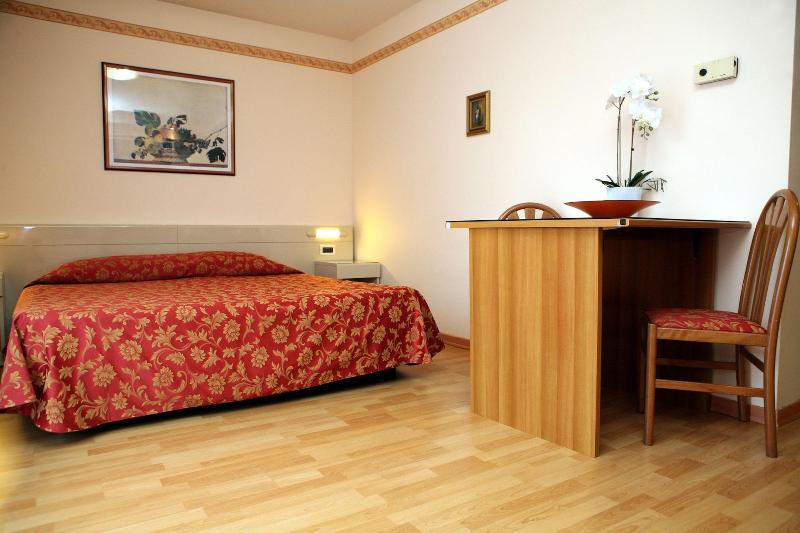 Hotel Excelsior - Oda