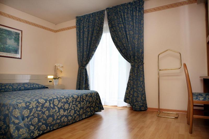 Hotel Excelsior - Oda