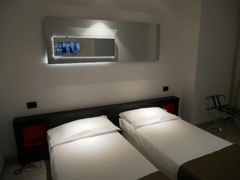 Blue Shades Aparthotel - Oda