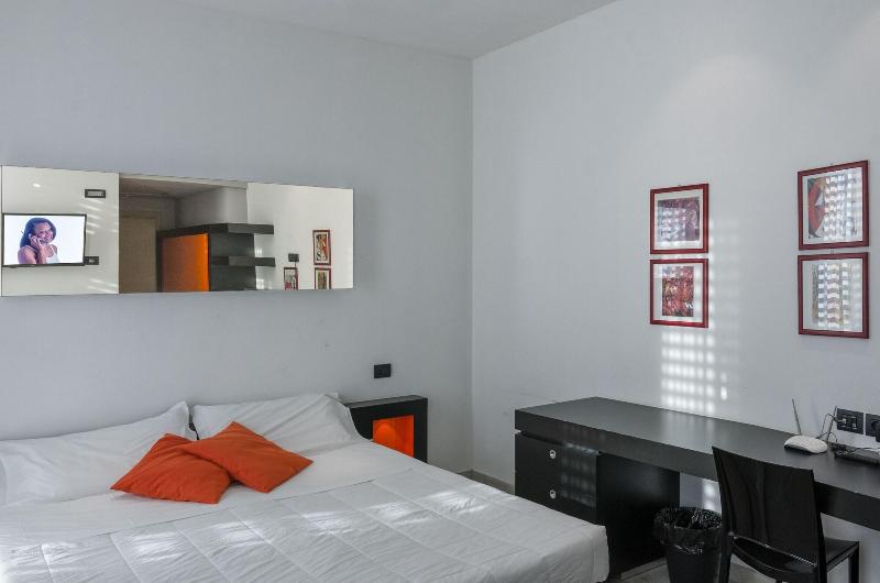 Blue Shades Aparthotel - Oda