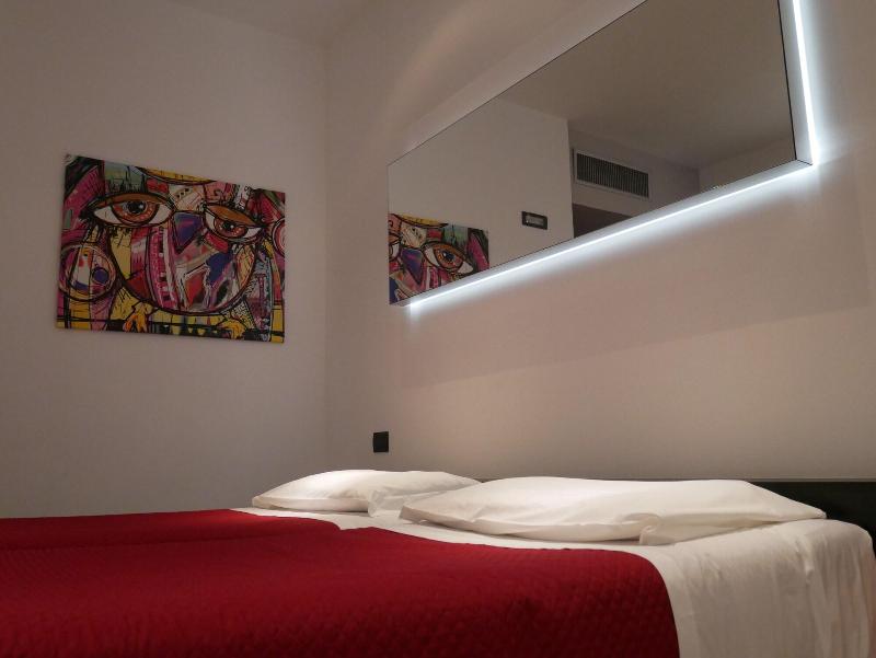 Blue Shades Aparthotel - Oda