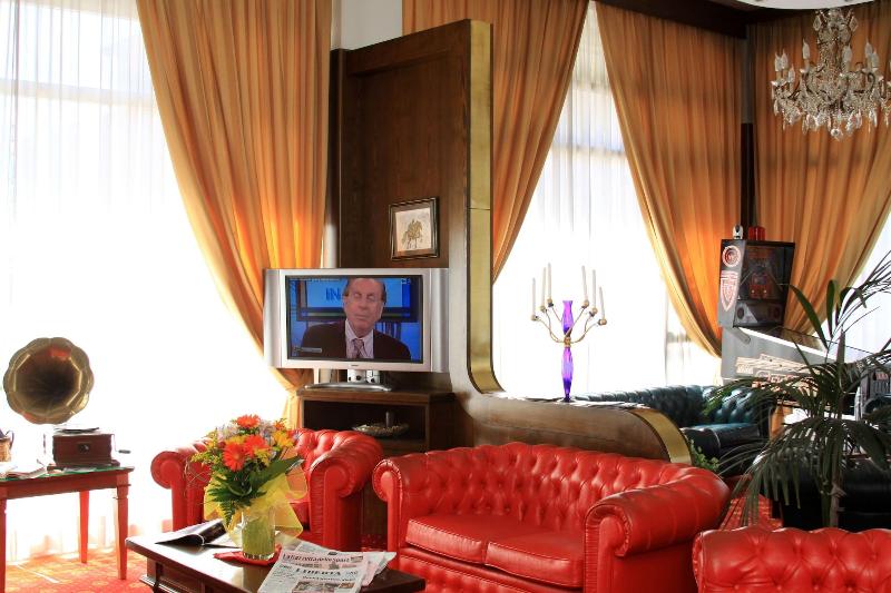 Euro Hotel - Lobi