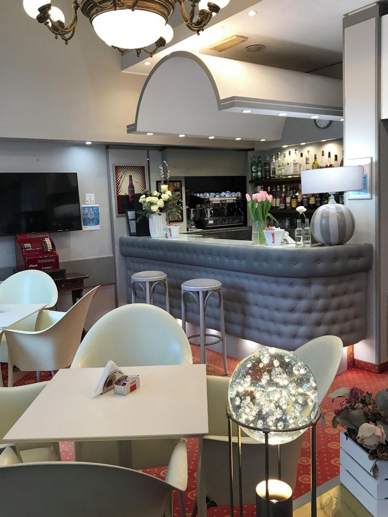 Euro Hotel - Lobi
