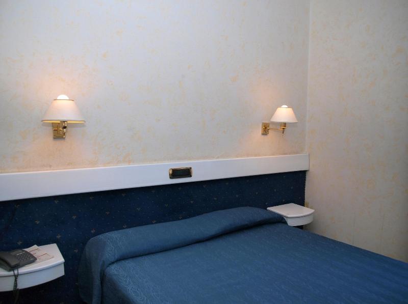 Euro Hotel - Oda
