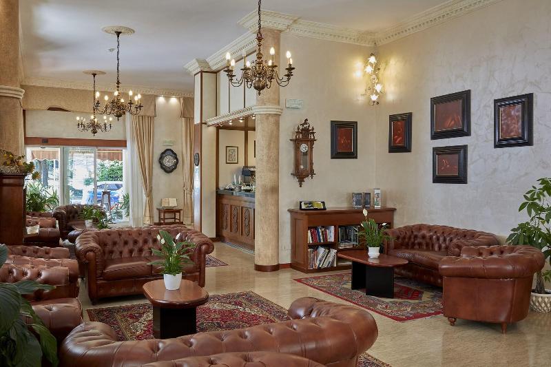 Hotel Plaza - Lobi