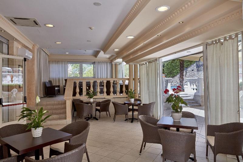 Hotel Plaza - Lobi