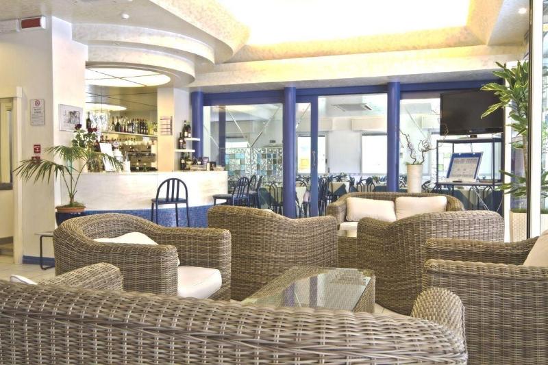 Hotel Vienna - Lobi