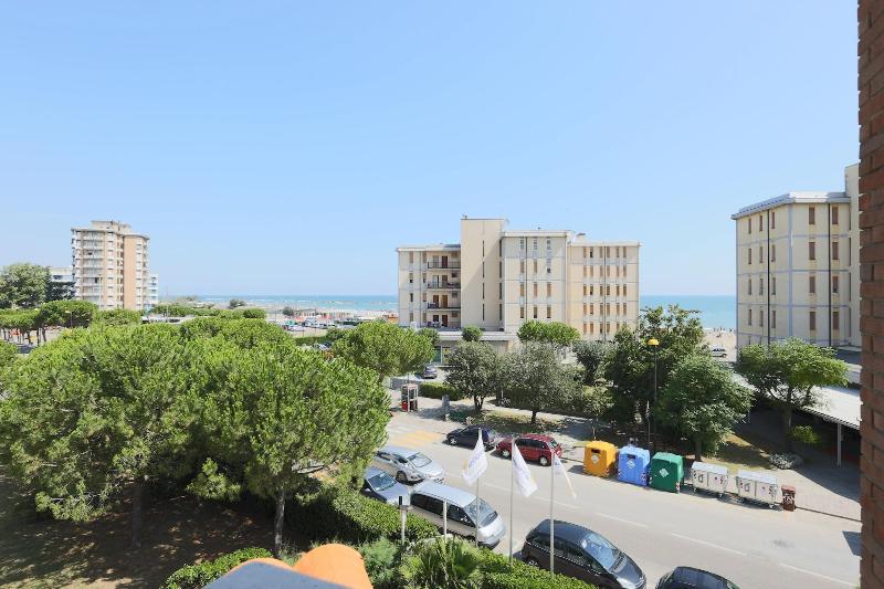 Family Hotel Marina Beach - Genel