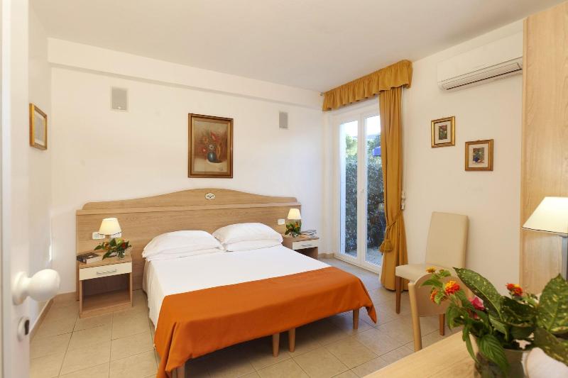 Hotel Villa Smeraldo - Oda