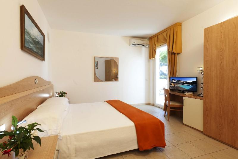 Hotel Villa Smeraldo - Oda