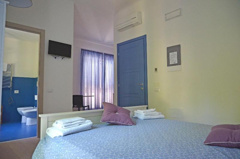 Petit Hotel - Oda