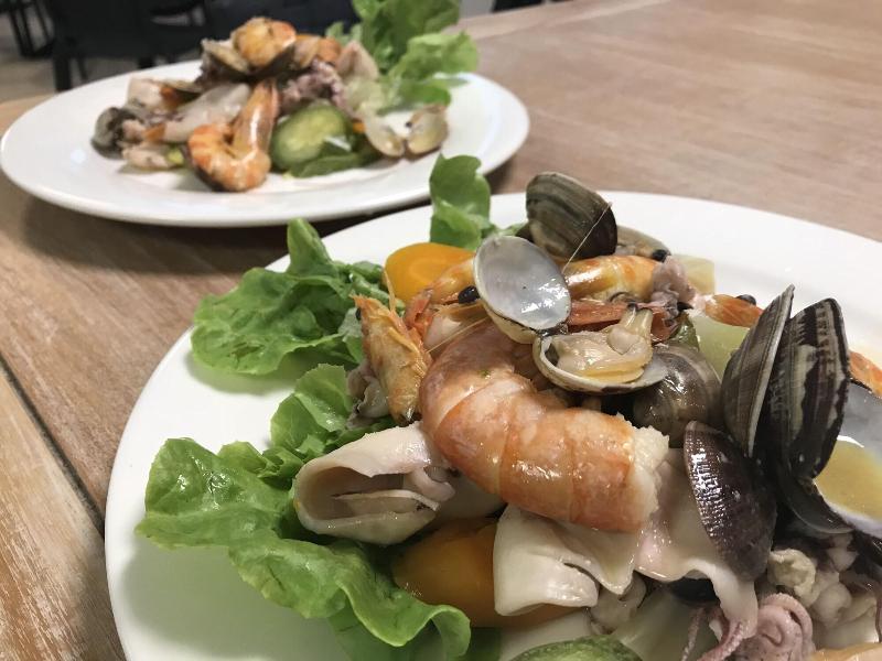 Petit Hotel - Restoran