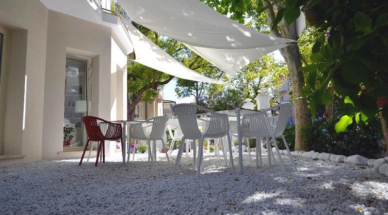 Petit Hotel - Teras