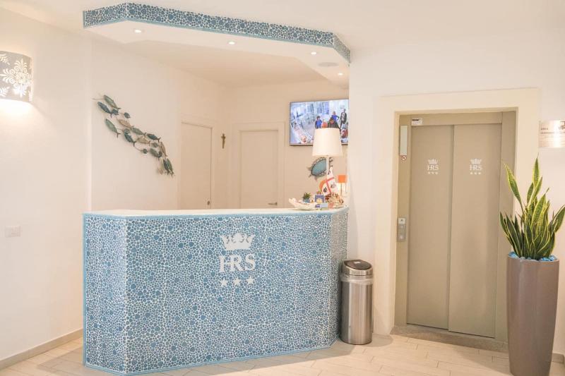 Regina Simius Hotel - Lobi