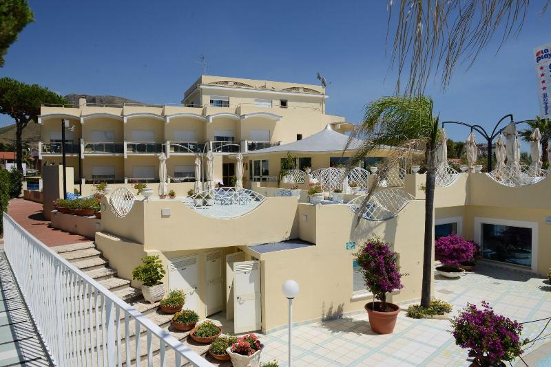 Grand Hotel La Playa - Genel