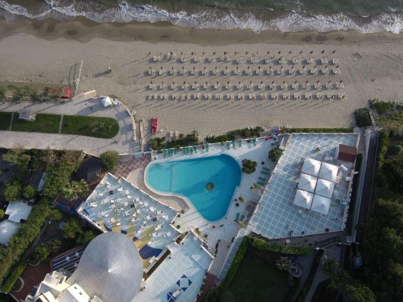 Grand Hotel La Playa - Plaj
