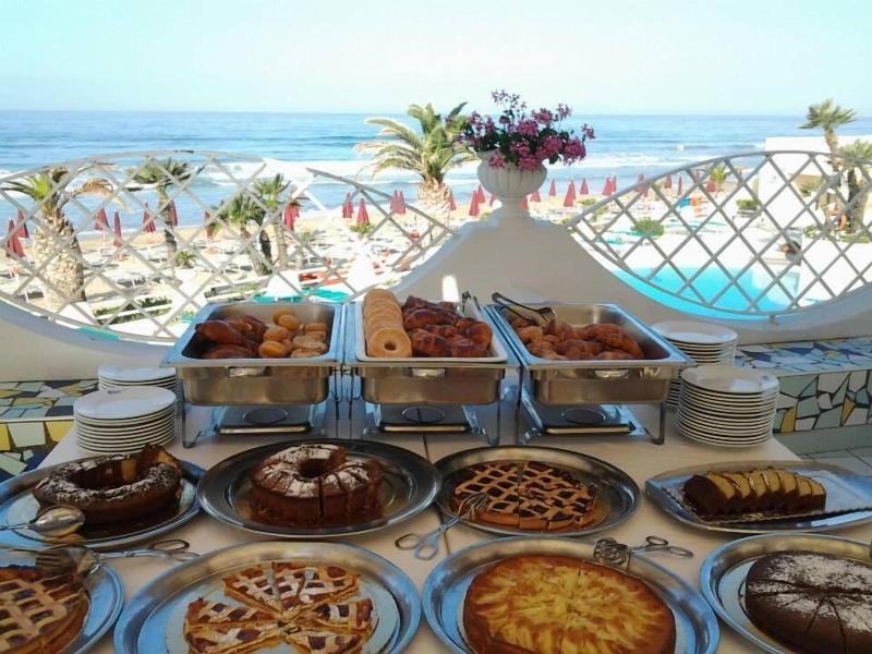 Grand Hotel La Playa - Restoran
