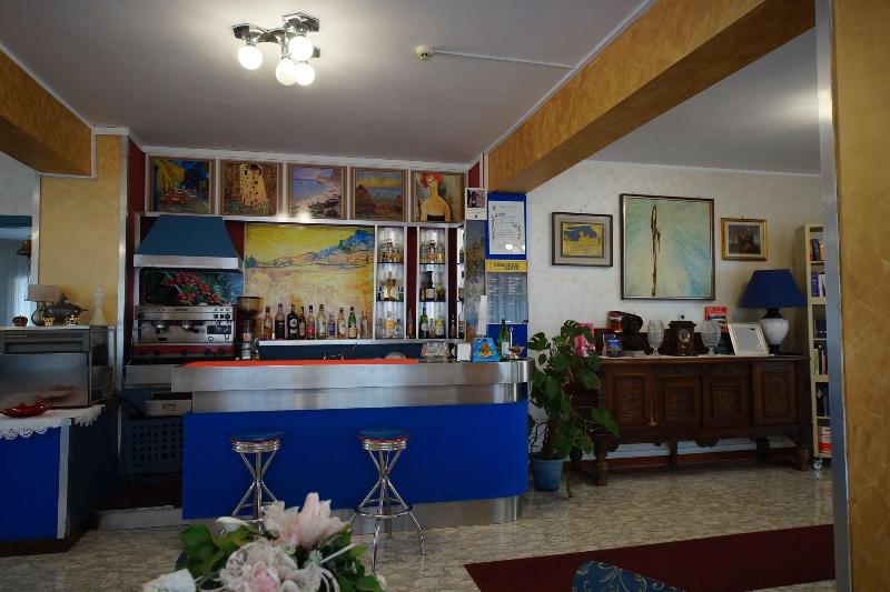 King Hotel - Bar