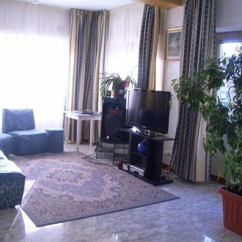King Hotel - Lobi