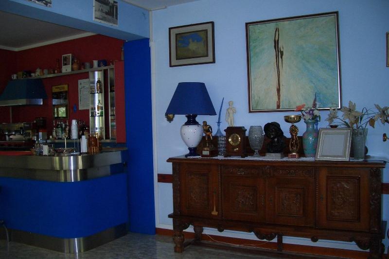 King Hotel - Lobi
