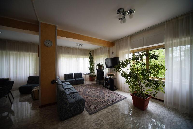 King Hotel - Lobi