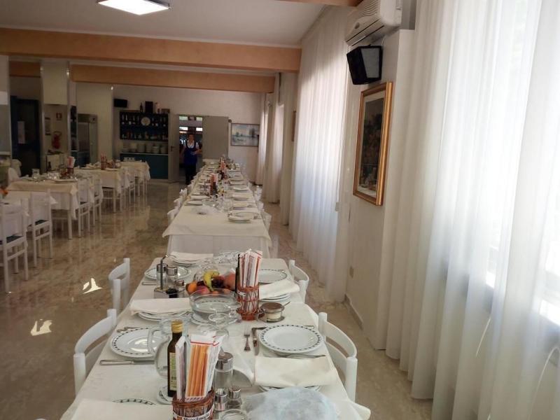 King Hotel - Restoran