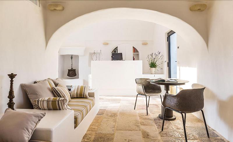 Borgo Canonica - Lobi