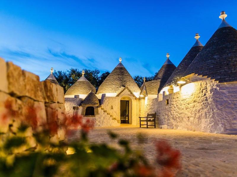 Borgo Canonica - Genel