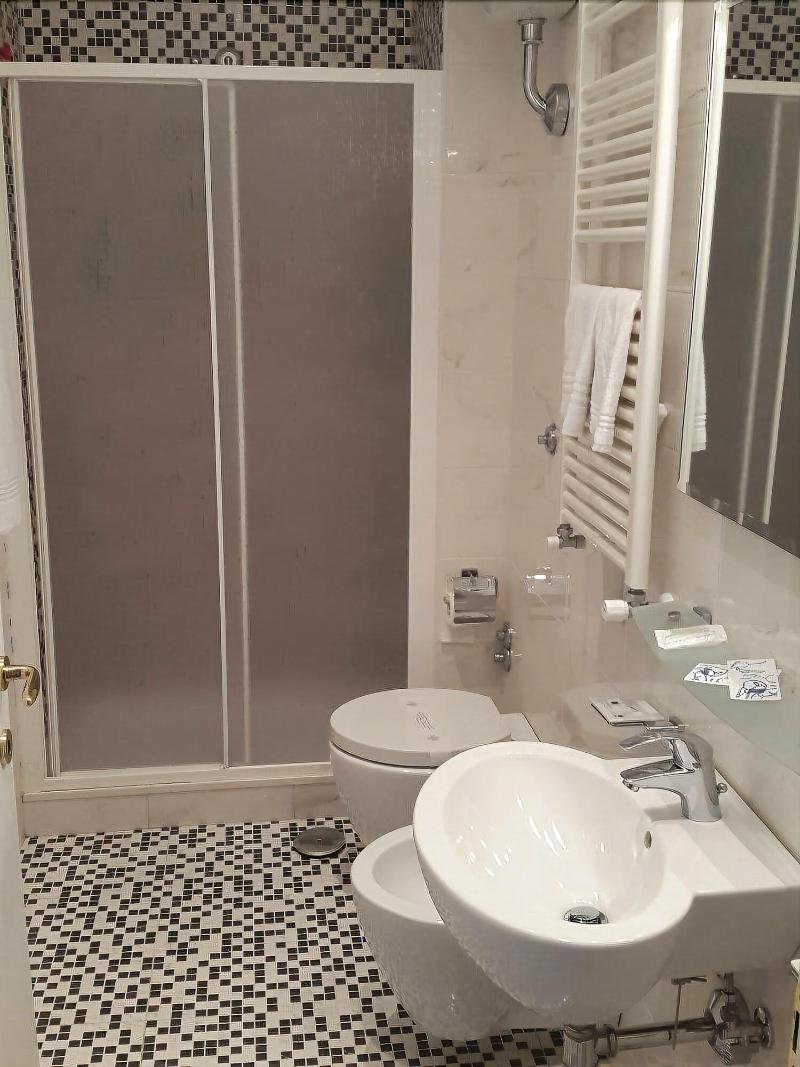 Hotel Mediterraneo - Oda