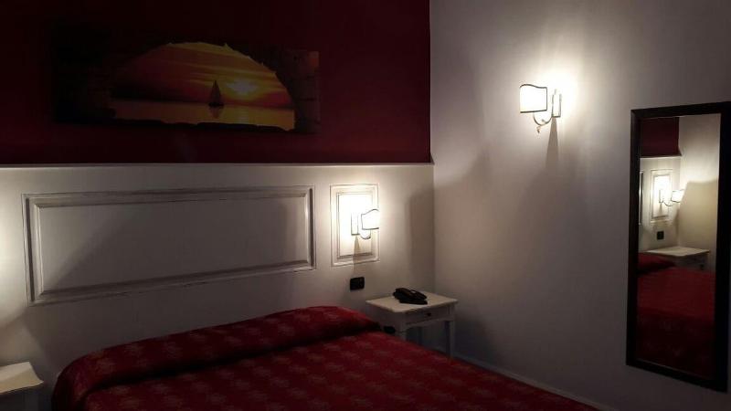 Hotel Mediterraneo - Oda
