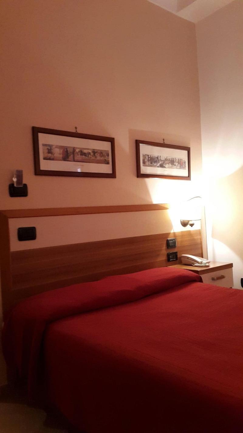 Hotel Mediterraneo - Oda
