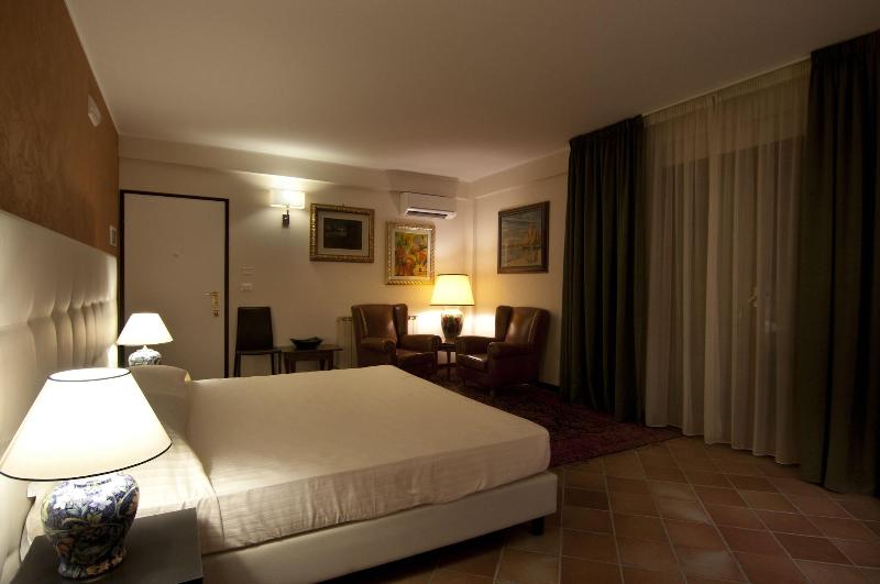 Queen Hotel - Oda