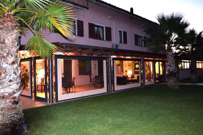 Queen Hotel - Teras