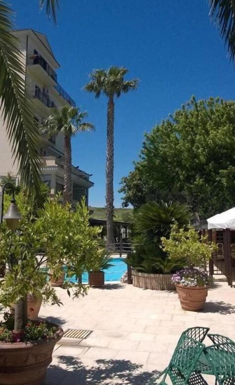 Hotel La Rotonda - Teras