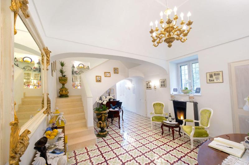 Palazzo Pascal - Lobi