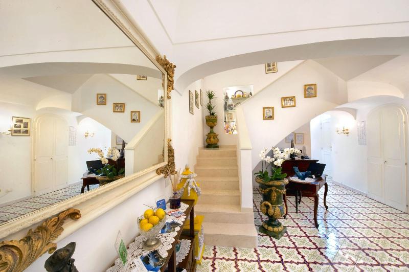 Palazzo Pascal - Lobi