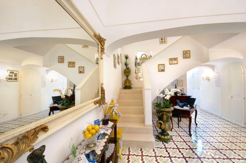 Palazzo Pascal - Lobi