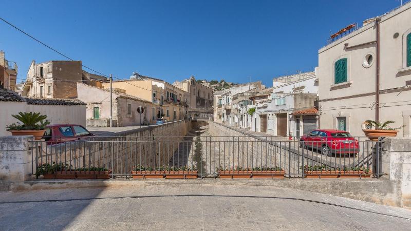 Scicli Albergo Diffuso - Oda