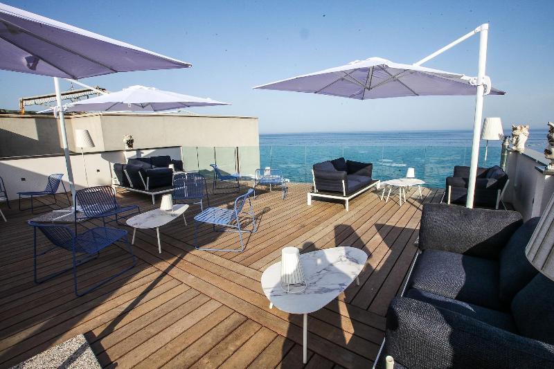 Nautilus Hotel - Teras