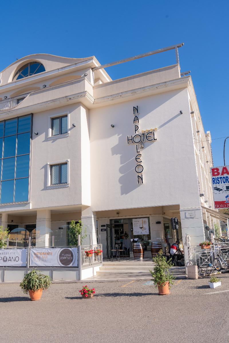 Hotel Napoleon - Genel