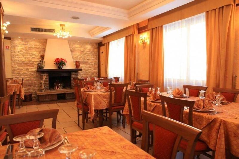 Hotel Centrale - Restoran