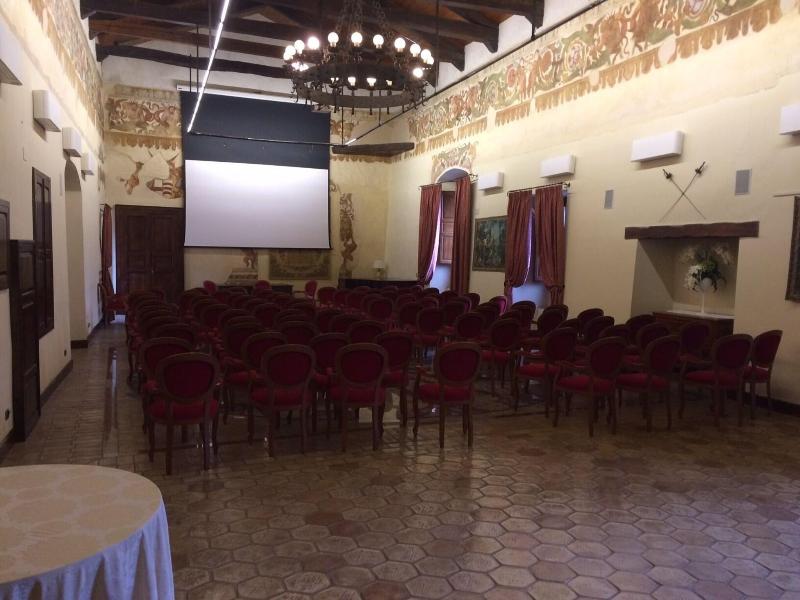 Castello Di Altomonte - Toplantı