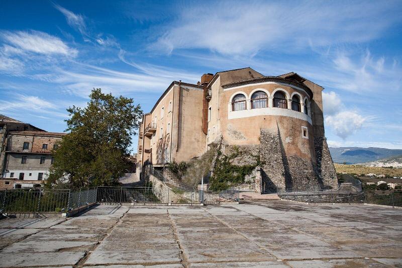 Castello Di Altomonte - Genel