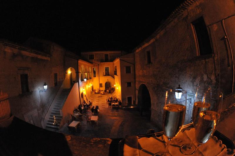 Castello Di Altomonte - Genel